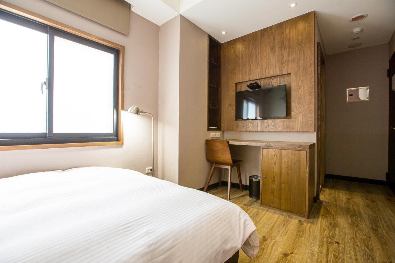Easylazy Inn Тайчжун Екстер'єр фото